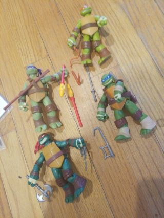 Teenage Mutant Ninja Turtle Figurines 4.  5” Set Of 4