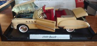 Motor Max 1:18 1949 Buick Roadmaster Rag Top Die - Cast Beige 73116