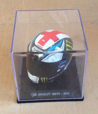 Helmet Motogp Shoei (2013) 1/5 Miniature,  Bradley Smith,  Altaya.