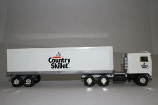 ERTL DIECAST KENWORTH COUNTRY SKILLET TRACTOR TRAILER SEMI TRUCK,  BOXED 4