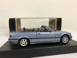 1993 BMW 325i Convertible Maisto 1:18 4