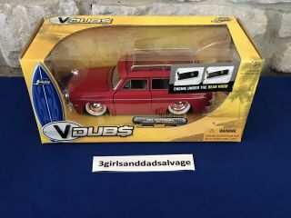 Jada Toys Vdubs 1/24 1965 Red Volkswagen Varient Squareback Station Wagon