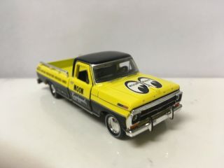 1969 69 Ford F - 100 Ranger Mooneyes Collectible 1/64 Scale Diecast Diorama Model