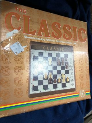 Fidelity International The Classic Portable Sensory Chess Computer Model Cc8