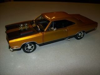 Ertl Collectibles American Muscle 1/18 Scale 1969 Plymouth Gtx Gold