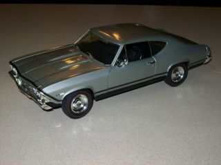 Ertl Collectibles American Muscle 1/18 Scale 1968 Ss 396 Chevelle Silver