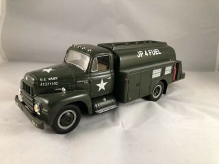 First Gear 1957 International R - 190 With Fuel Tanker Signal Gas 1:34