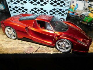 1/18 Hot Wheels Whips Ferrari Enzo Candy Apple Red