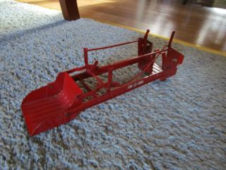 Tru Scale Eska Carter Farm Toy Vehicle Pressed Steel Loader Great Color