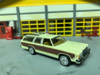 1/64 1985 Ford LTD Country Squire Wagon/Cream/Tan Int Towing a 20 ' Camper Trailer 2