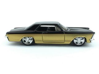 Maisto G Ridez 1965 65 Buick Riviera Car Black Gold Die Cast 1/64 Scale Loose