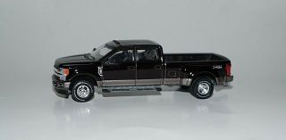 2018 Ford F - 350 King Ranch Dually Truck 1/64 Scale Diecast Model Greenlight 