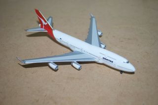 500609 - 001 Herpa Wings Qantas Boeing 747 - 400 1/500 Die - Cast