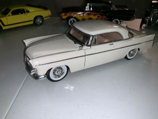 Maisto 1956 Chrysler 300b 1:18 Die Cast Car White Very Solid Beauty