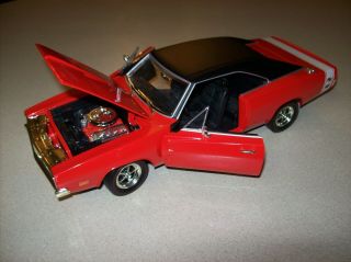 Hot Wheels 1/18 Scale 1969 Dodge Charger R/T Red 2