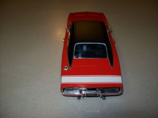 Hot Wheels 1/18 Scale 1969 Dodge Charger R/T Red 4