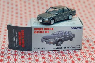 Tomica Limited Vintage Neo Toyota Corolla 1500 Se Limited Lv - N08b