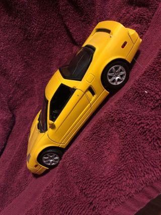 Motormax 1:18 2002 Acura Nsx - Yellow W/ Black Interior