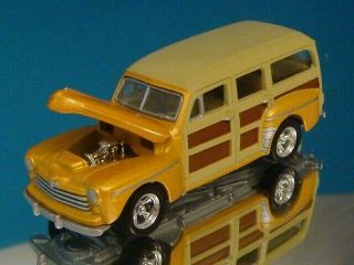 Vintage 1948 48 Ford V - 8 Golden Maple Woody Wagon 1/64 Scale Limited Edition A 3