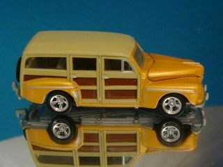 Vintage 1948 48 Ford V - 8 Golden Maple Woody Wagon 1/64 Scale Limited Edition A 4