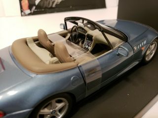 UT BMW Z3 Roadster 1/18 Scale Diecast Car James Bond 007 Goldeneye No Box VGUC 5