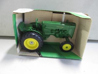 Ertl John Deere Model M Tractor 1/16