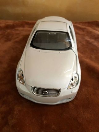 Lexus Sc430 White,  Jada 50989c,  Die Cast Model Toy Car Scale 1/24