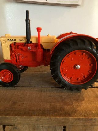 Ertl Case 600 Diecast Tractor Scale 1:16 4