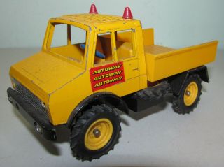 B Britains 1:32 Scale Unimog Tipper Truck In Autoway Colours