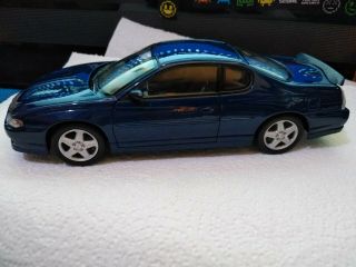 Welly 1:24 2004 Chevrolet Chevy Monte Carlo (blue) 1/24