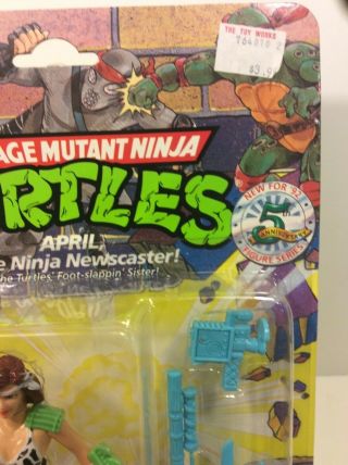 TMNT April O ' Neil The Ninja Newscaster 5th Anniversary Edition MOC 1992 3