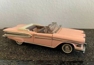 Franklin 1/43 Scale Model Car Classic - 1958 Edsel Citation - Pink Estate