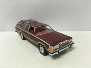 1981 81 Ford Ltd Country Squire Collectible 1/64 Scale Diecast Diorama Model