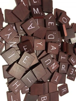 Complete Set Of 100 Wooden Maroon Scrabble Letters Wood Tiles Vintage 1976