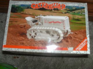 Ertl 1:16 Caterpillar 1926 2 Ton Crawler Tractor