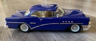 1:18 Mira 1955 Buick Century Die - Cast Car - Blue