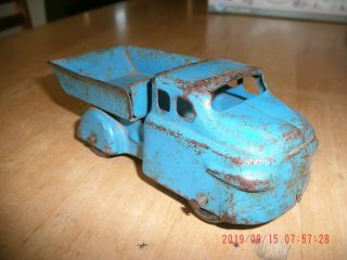 Vintage Wyandotte small blue Dump Truck early sharknose style 6 