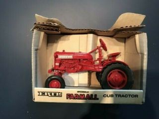 Ertl 1/16 Scale " Special Edition " Mccormick Farmall Cub Tractor - Nib