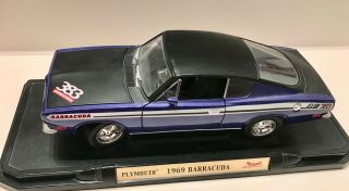 Yat Ming Road Signature 1:18 Scale 1969 Plymouth Barracuda 383 - Purple
