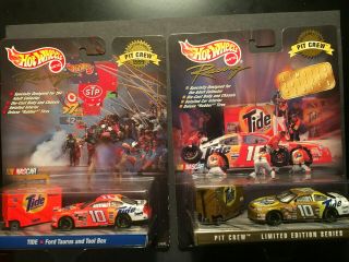 (2) Pit Crew - 1999 1gold Limited Edition 2 - Hot Wheels Pro Racing Die Cast Car Set