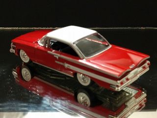 1960 ' 60 CHEVROLET CHEVY IMPALA ADULT COLLECTIBLE 1/64 SCALE LIMITED EDITION RED 5