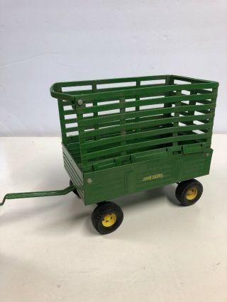 Ertl Diecast Farm Toy 1/16 John Deere Hay Wagon U