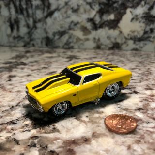 Muscle Machines Die Cast Car 1/64 Scale 69 Chevy Chevelle 1969 Chevrolet