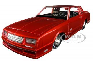 Boxdamaged 1986 Chevrolet Monte Carlo Ss Candy Red 1/24 Diecast By Maisto 32530