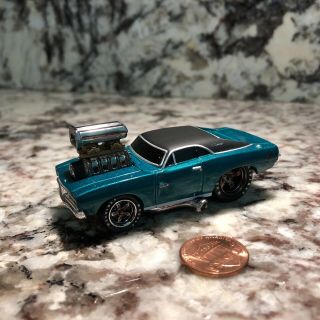 Muscle Machines Die Cast Car 1/64 Scale 69 Charger 1969 Dodge