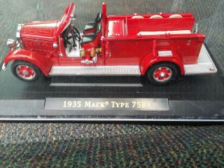 1935 Mack Type 75bx Fire Engine Red 1/43 Diecast Model Car By Road Signature