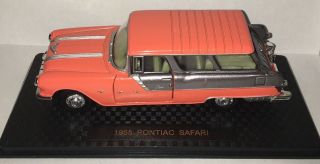 Road Champs 1955 Pontiac Safari 1:43 Orange