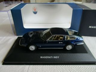Ixo 1/43 Maserati Indy " Metallic Blue " Clc098