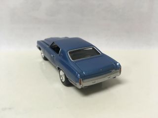1970 70 Chevy Monte Carlo SS Collectible 1/64 Scale Diecast Diorama Model 4