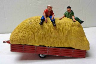 Vintage Corgi Gs4 Country Farm Set Trailer And Hay With Figures